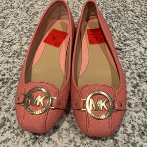Peachy/Pink Michael Kors Flat